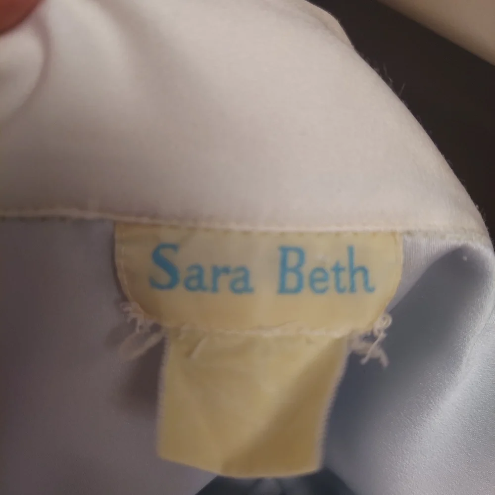 Sara Beth Women's Vintage Feminine Blue satin Embroidered Pajama Set, Medium - Picture 5 of 6